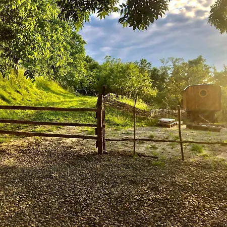Luxussátor Maringotka V Sadu Na Skale